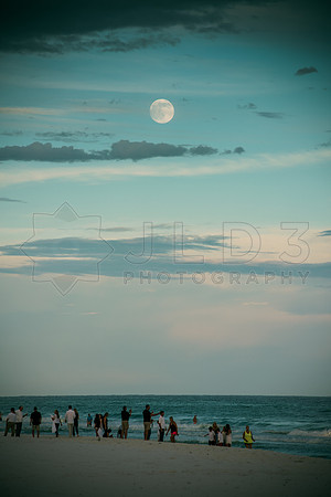 beach moonrise