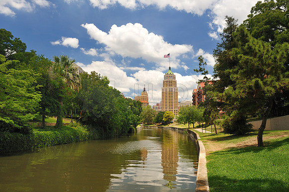 SA Riverwalk - Tower Life