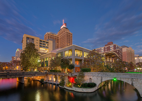 Drury Hotel & The Riverwalk [evening] v2